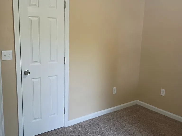 308 Stacie Ct — Photo 17