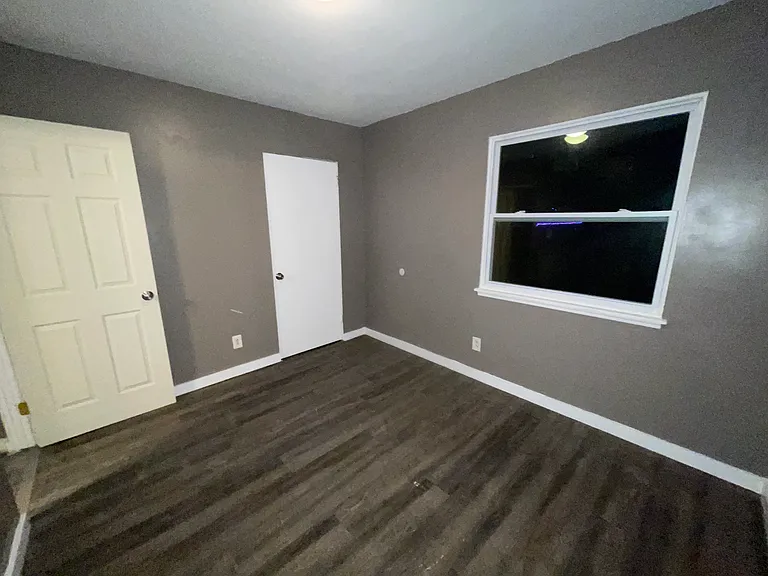 1099 Brown St — Photo 12