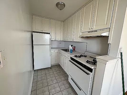 5th image of 8665 21st Ave #6S