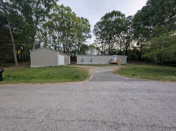 1220 Woodridge Dr