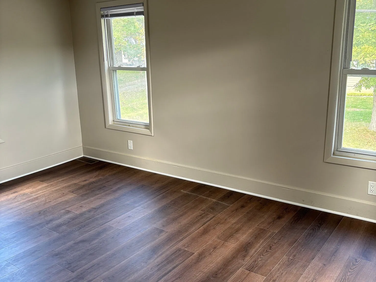 Newley renovated. Great location next to PSU campus — Photo 2