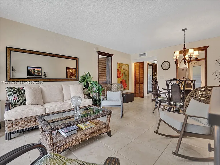2600 Diana Dr #105 — Photo 20