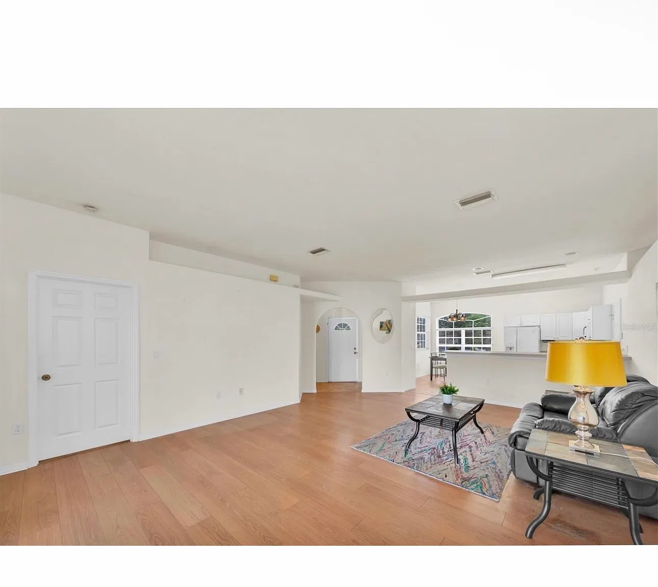 3 bed, 1567 sqft, $2,350 — Photo 2