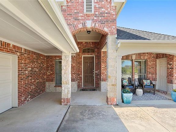 4th image of 9741 Brewster Ln