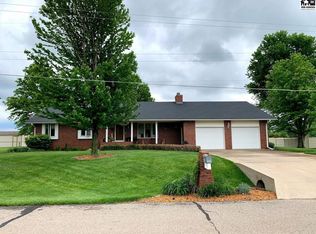 203 N Blue Spruce Rd, Hutchinson, KS 67502