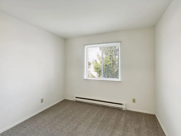 Country Meadows Apartments — Photo 41