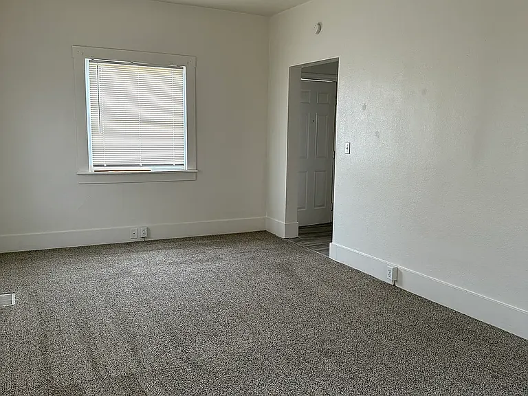 106 Davis Ave #101 — Photo 19
