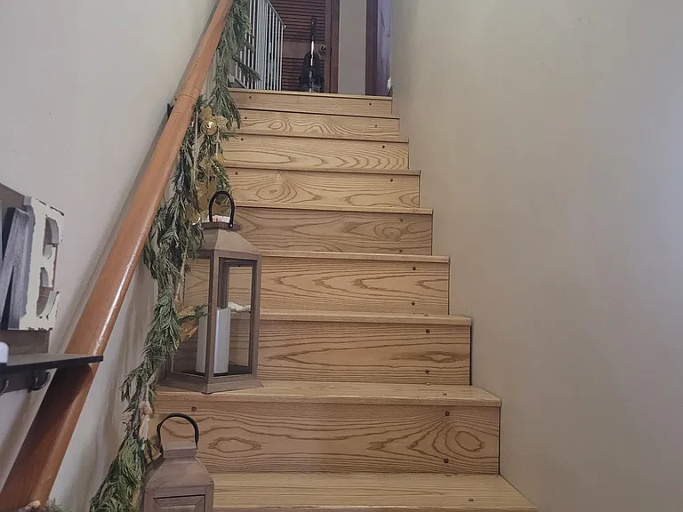 258 Edith Way — Photo 18