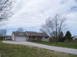 6786 Windwood Dr, Lake Ann, MI 49650