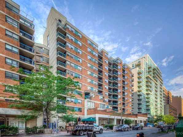 80 Saint Patrick St #217, Toronto, ON M5T 2X6