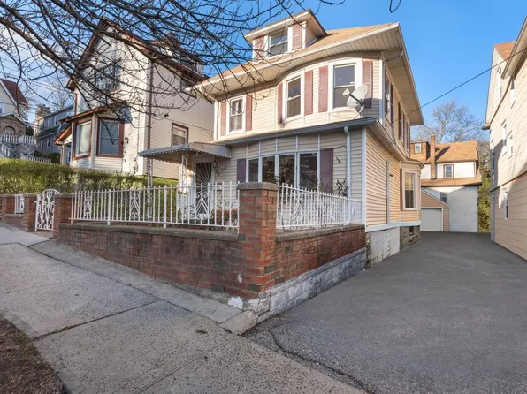 39 Vernon Place, Yonkers, NY 10704