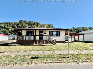 4307 Hughes St, Huntington, WV 25704