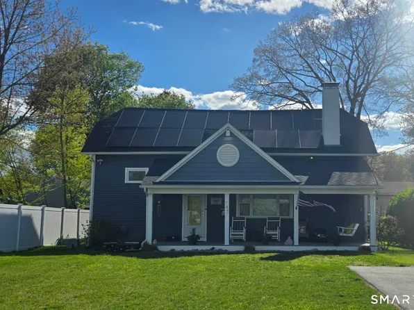 745 Montauk Avenue, New London, CT 06320