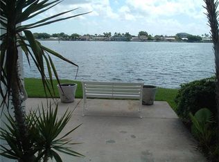 450 Treasure Island Cswy APT 105, Treasure Island, FL 33706
