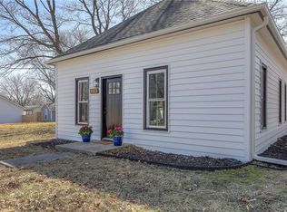 319 W Walnut St, Cleveland, MO 64734