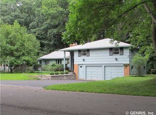 135 Nob Hl, Rochester, NY 14617