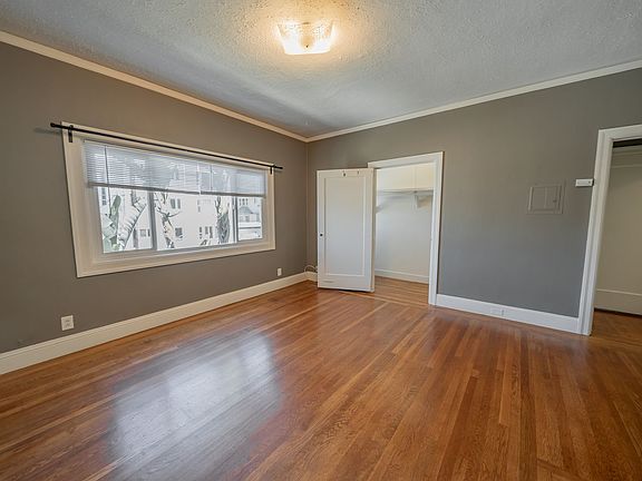 2nd image of 336 Wayne Ave #3