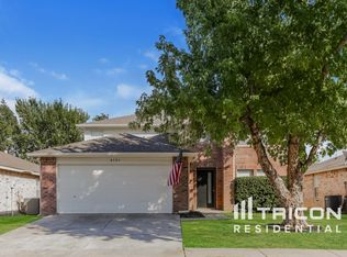 8783 Cove Meadow Ln, Fort Worth, TX 76123