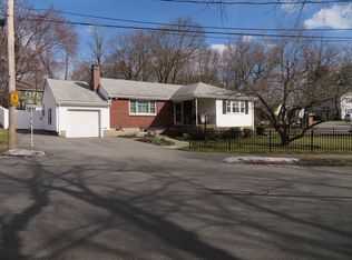 5 Magnolia Ter, Wakefield, MA 01880