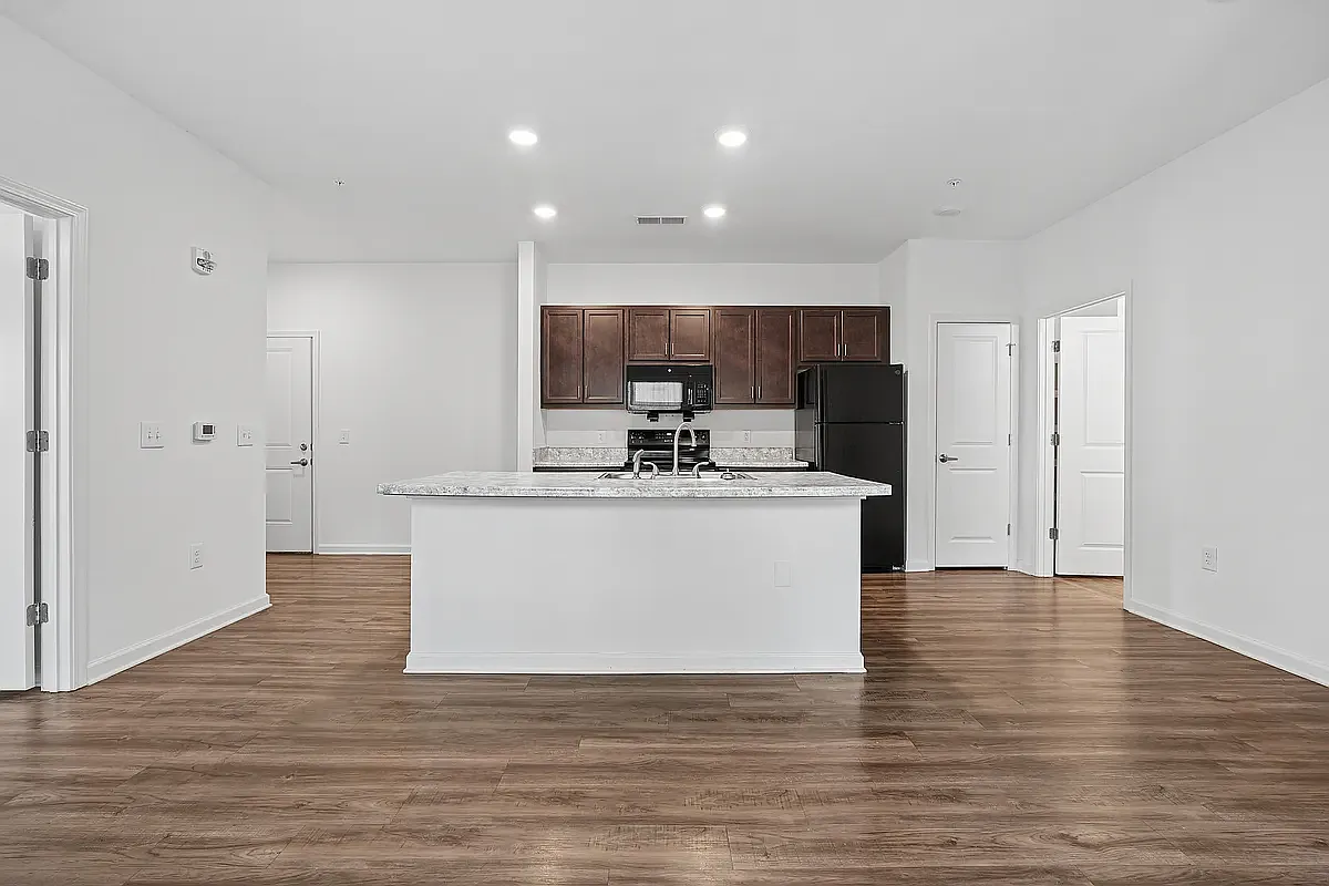 Central Terrace Apartments — Photo 2