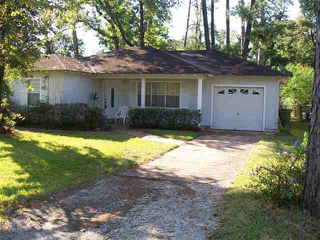 1st image of 425 E Lucas Dr