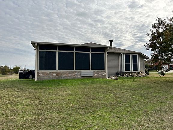Rear Elevation (includes bonusroom/sunroom)