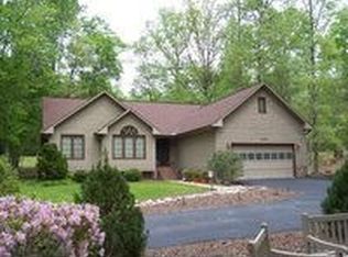 560 Argyll Dr, Sanford, NC 27332