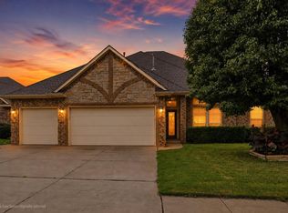 9036 NW 79th Ter, Yukon, OK 73099
