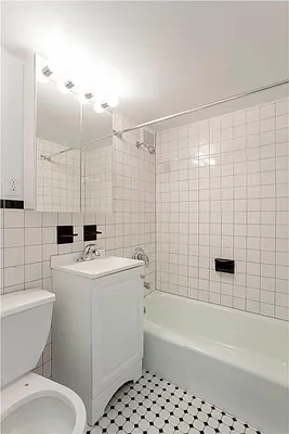 Rented by Mirador Real Estate | media 9