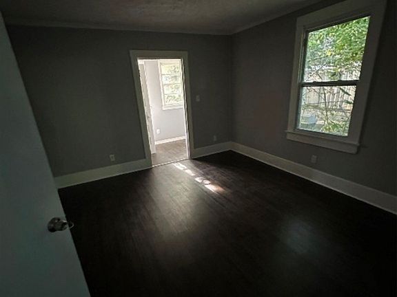 3rd image of 525 5th St