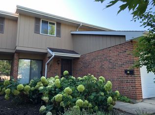 1511 Johnstown Ct, Wheaton, IL 60189