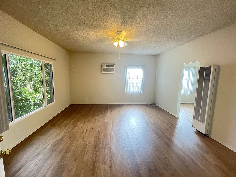 1st image of 515 E Valencia Ave #5