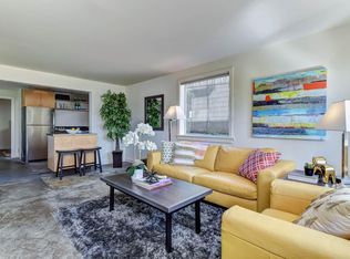 1822 S King St APT B, Seattle, WA 98144