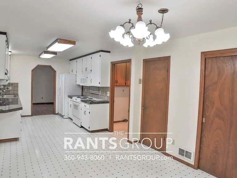 8615 Burns Dr SW — Photo 9