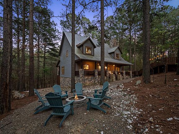 3rd image of 109 Mountain Pine Trl