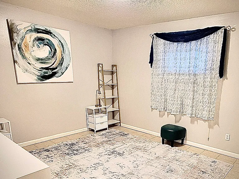 507 W Westview St #4 — Photo 25