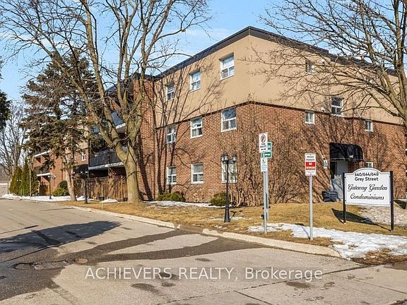2nd image of 640 Grey St #107