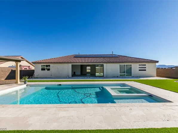 8741 Grand Pass Ct, Las Vegas, NV 89113