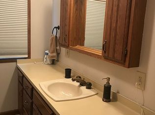 10 Monroe Ct, Le Roy, NY 14482