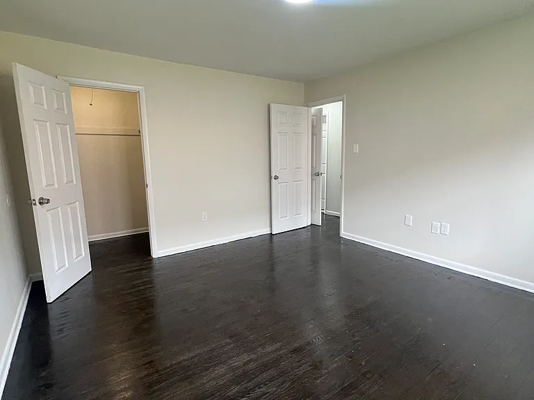 2305 Sheldon Ave #8 — Photo 4