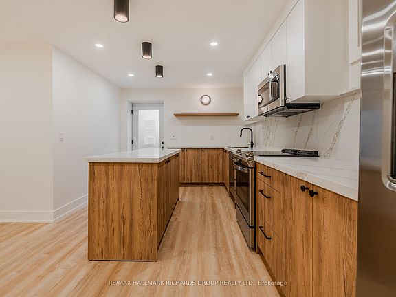 3rd image of 20 Wineva Ave