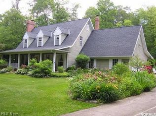 19081 Brookfield Dr, Chagrin Falls, OH 44023