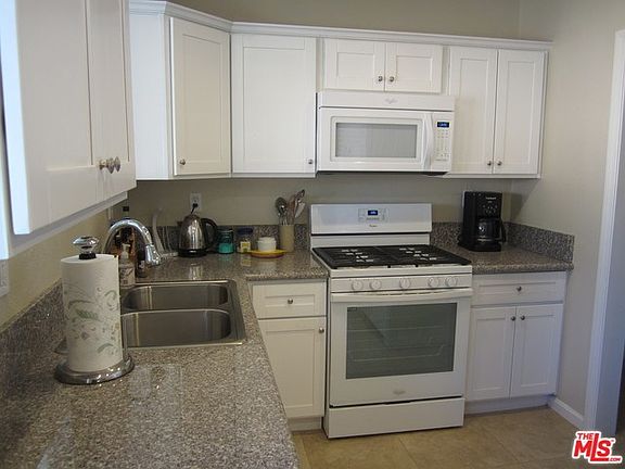 2nd image of 982 S Paseo Dorotea
