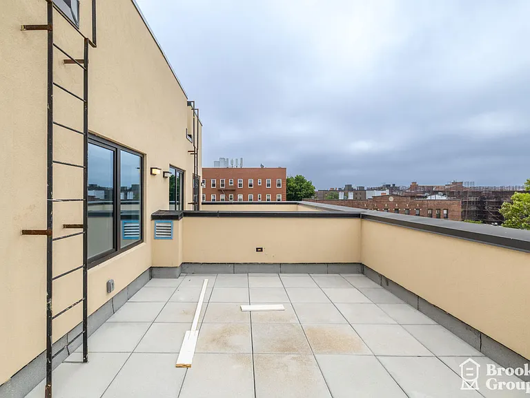 1595 New York Ave #PENTHOUSE — Photo 9