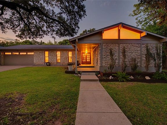 3rd image of 3904 Bowhill Dr