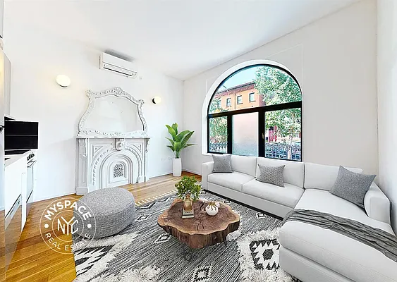 Rented by MySpaceNYC | media 12