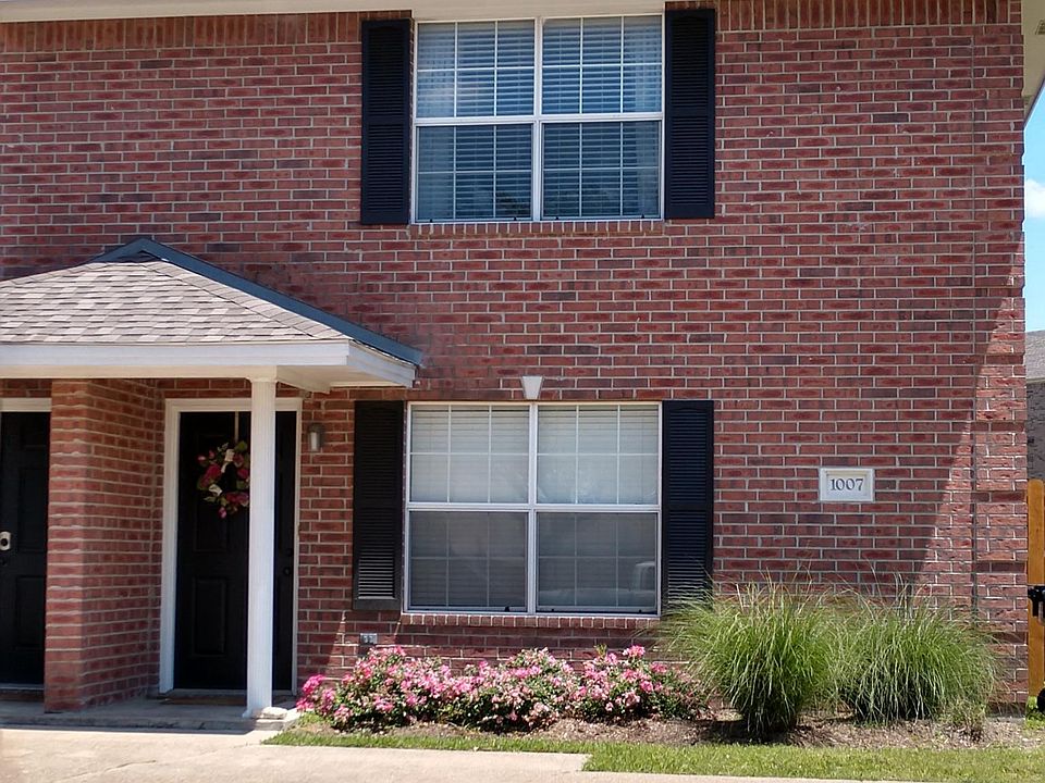 1st image of 1008 Bright Cir