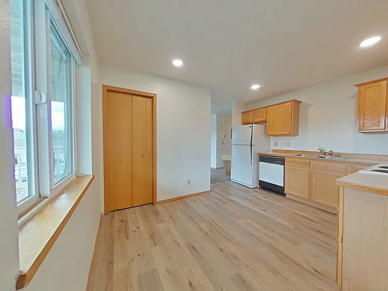 9 Michael Grove Ave — Photo 10