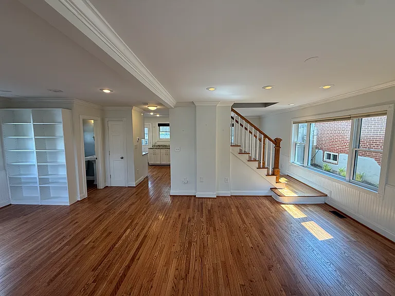 28 Walnut St NW — Photo 5