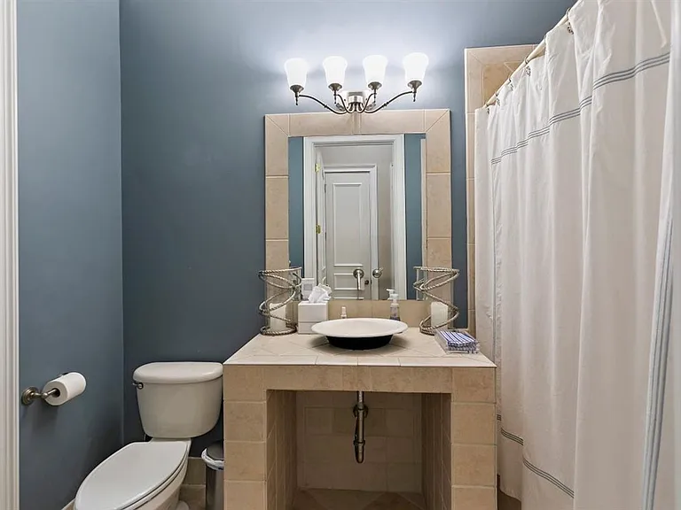 1321 Windsor Harbor Dr — Photo 23